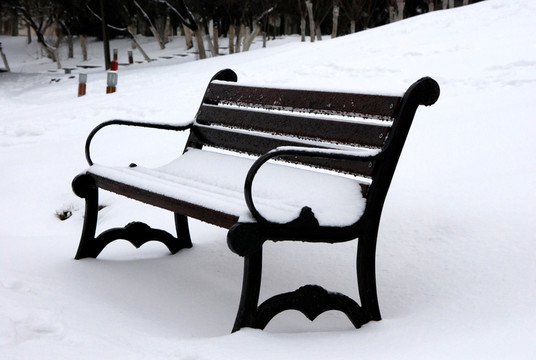 雪 椅子
