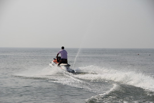 海上游艇