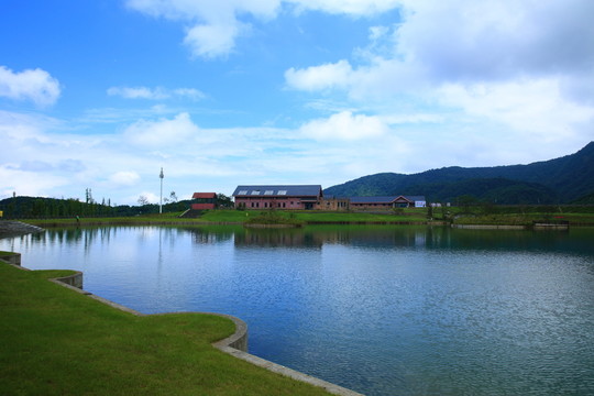 湖邊風(fēng)光