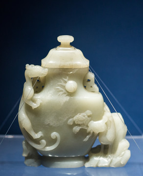 清代玉器 青玉 青白玉桃蝠
