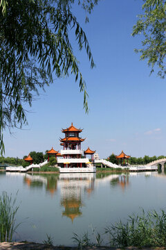 公園 石橋 涼亭