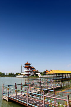 公園 石橋 涼亭