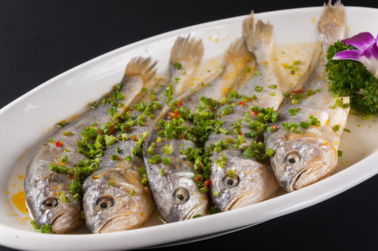 清蒸小黃魚