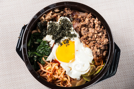 牛肉拌飯