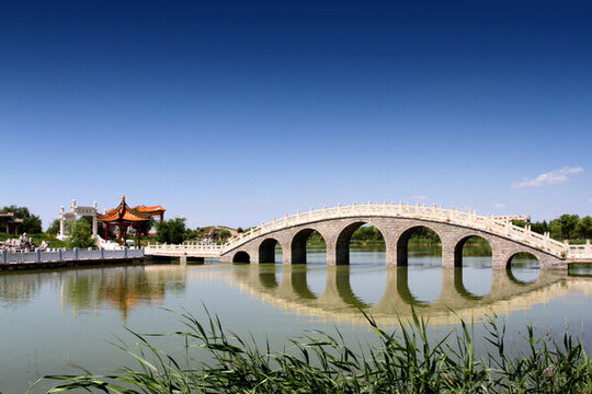 公園 涼亭