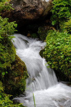 溪水
