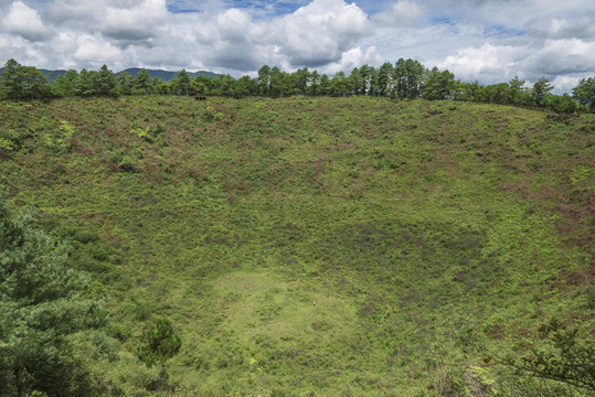 騰沖小火山山口