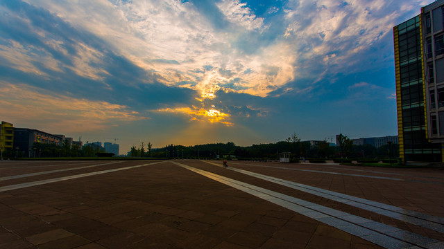 四川大學(xué)