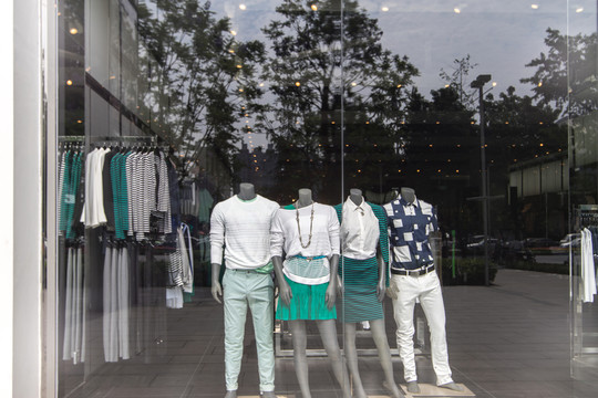 服裝店櫥窗