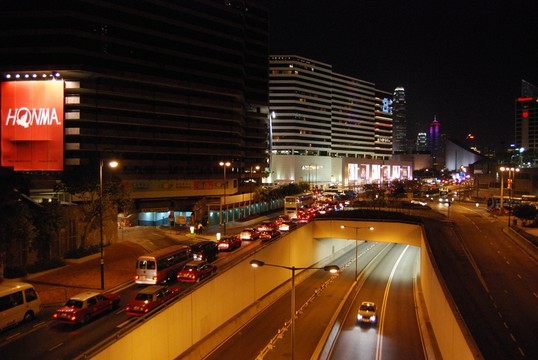 泰國馬路街頭夜景