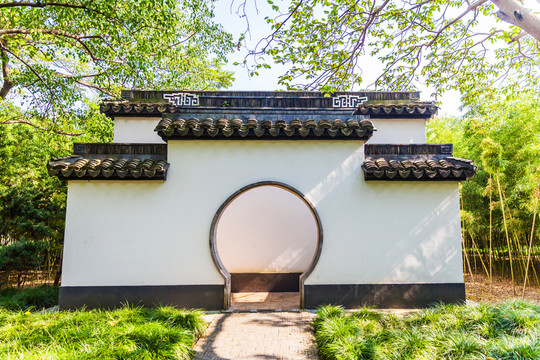 仿古公廁