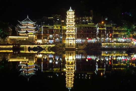 鳳凰古城萬名塔