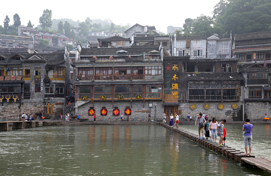 鳳凰沱江跳巖