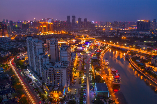 成都戛納灣夜景