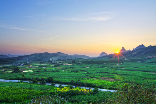 鄉(xiāng)村夕陽(yáng)