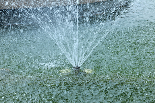 噴泉 水柱