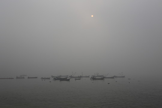 日出 大海 漁船