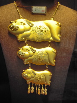 金豬項鏈展示