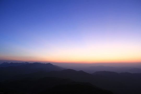 日出朝霞