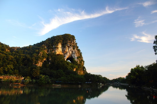 桂林穿山