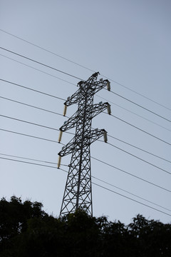 高壓電線塔