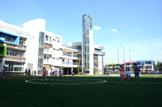 小學(xué)校園