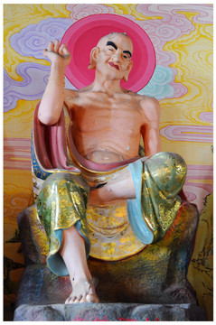 十八羅漢塑像