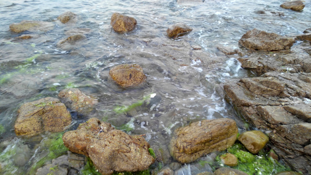 海邊石頭