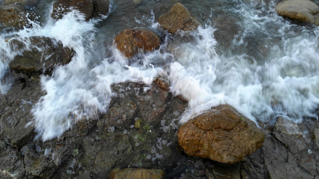 海邊石頭