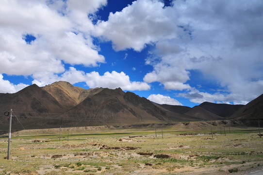 西藏風(fēng)光 荒漠 藍(lán)天白云