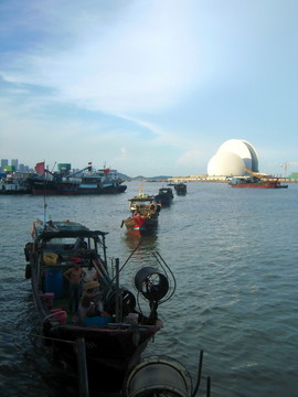 珠海香洲漁港水域景色