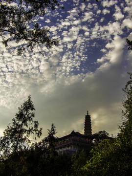 白塔山 白塔