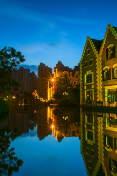 南湖夜色倒影