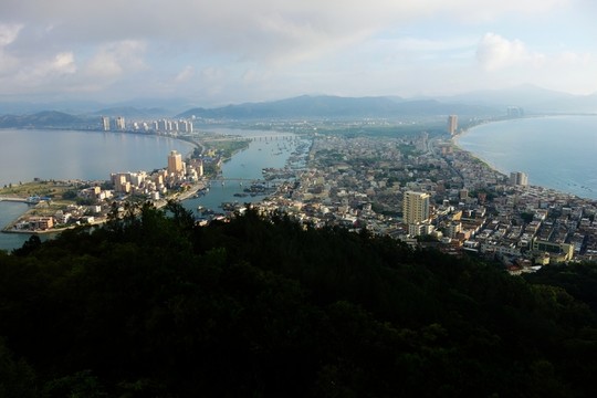 雙月灣