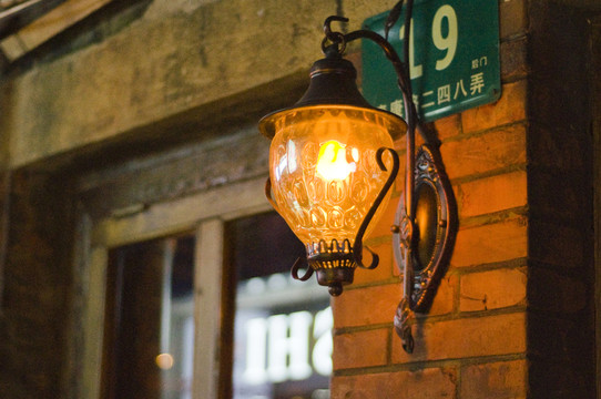 店鋪門口燈