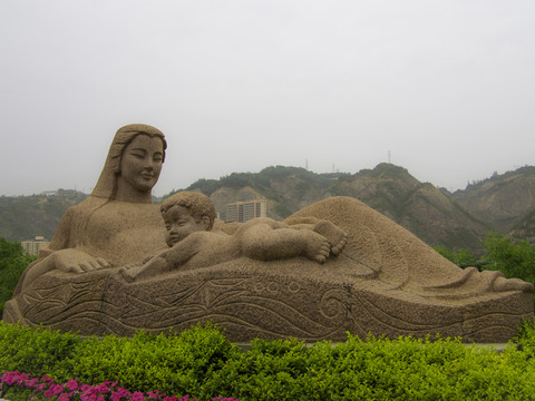 黃河母親像