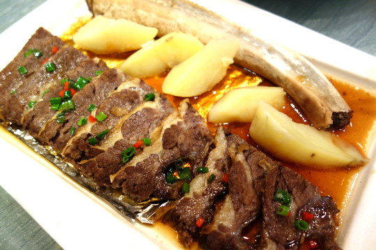 土豆牛肉拼盆