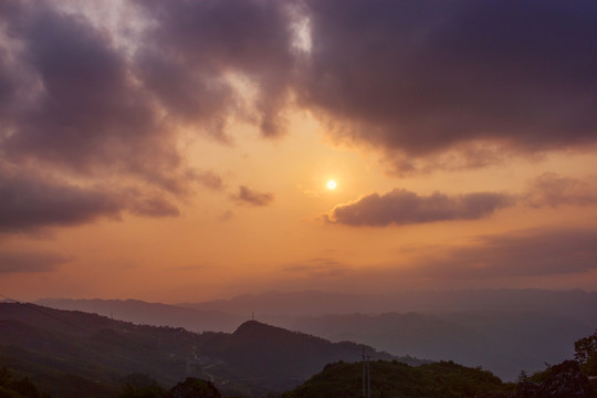 云層晚霞