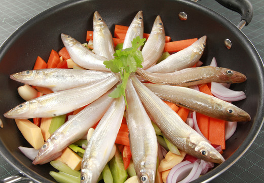 沙尖魚(yú)干鍋