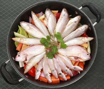 雜魚海鮮煲