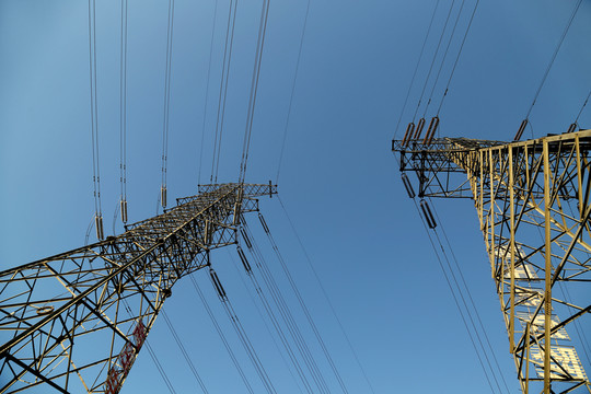 高壓輸電電塔