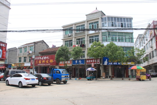 集鎮(zhèn)風光