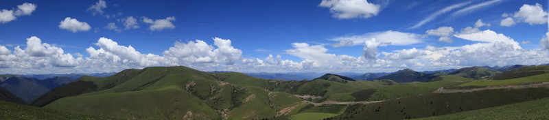 高原群山