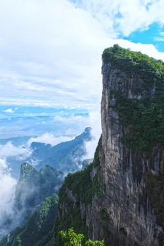 張家界 天門山景區(qū)峭壁