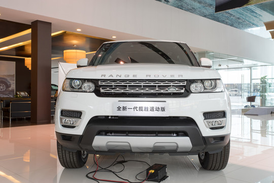 白色汽車