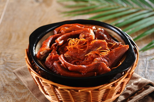 鮑汁鵝掌扒粉絲