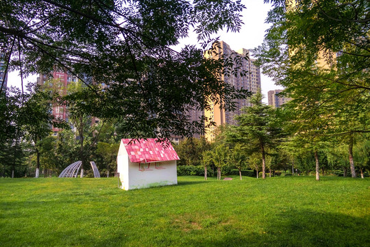 小區(qū)內(nèi)的公園