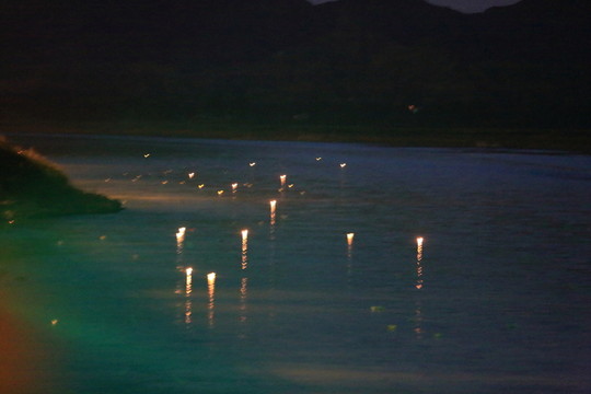 放河燈