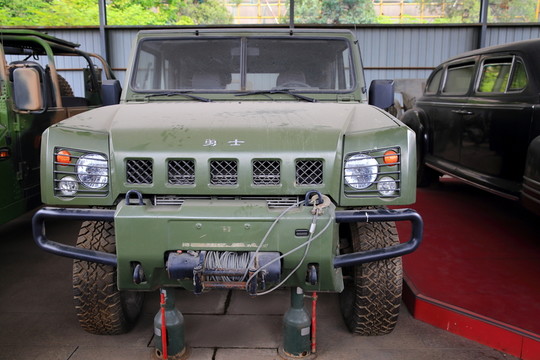 軍車