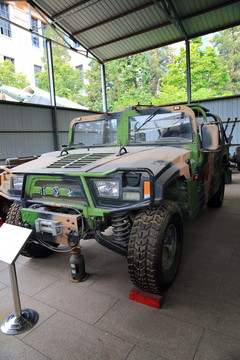 軍車